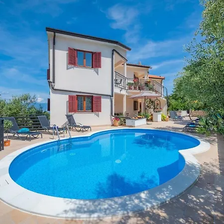 Ferienwohnung Mit Sauna, Meerblick, Whirlpool, Pool, Wlan Und Einem Grill Drenje