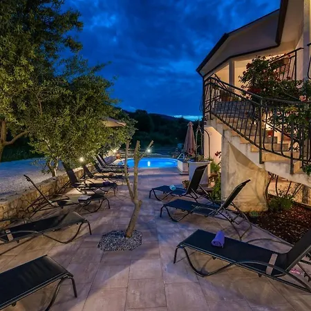 Ferienwohnung Mit Sauna, Meerblick, Whirlpool, Pool, Wlan Und Einem Grill Apartman Drenje