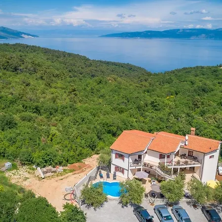 Ferienwohnung Mit Sauna, Meerblick, Whirlpool, Pool, Wlan Und Einem Grill Apartman Drenje